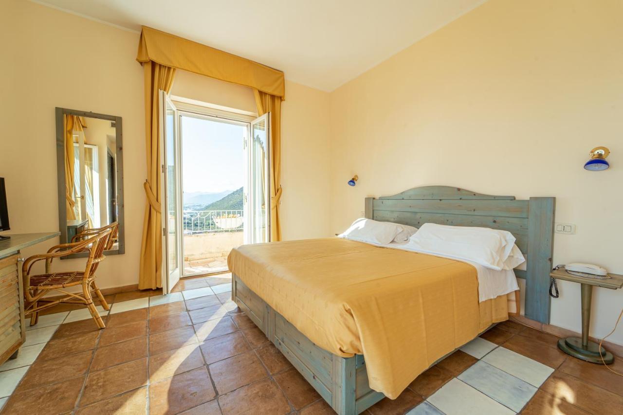 Hotel Belvedere Sperlonga Eksteriør billede